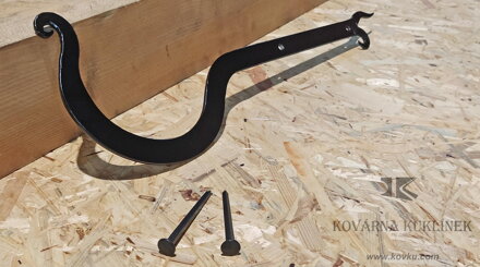 Okapový hák 130mm stočený na výšku k přibití z boku, zdobený spirálou a rozvilinou